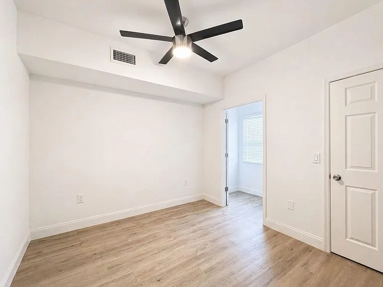 23540 Walden Center Dr #303 — Photo 9