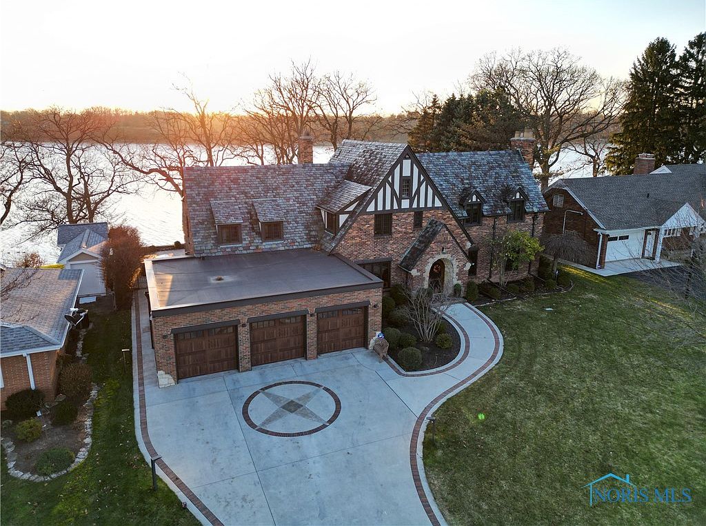 4393 W River Rd, Toledo, OH 43614 Zillow