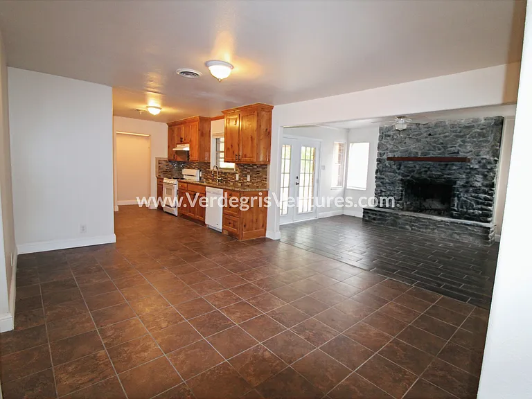 5833 Westhaven Dr — Photo 2