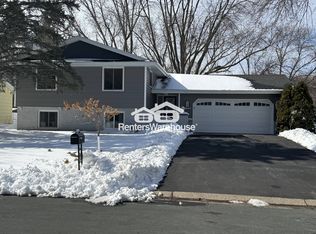 1126 Monroe St S, Shakopee, MN 55379