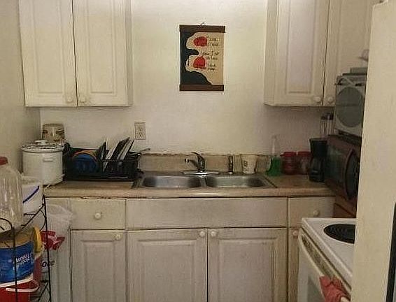 5th image of 811 Dundas Ct