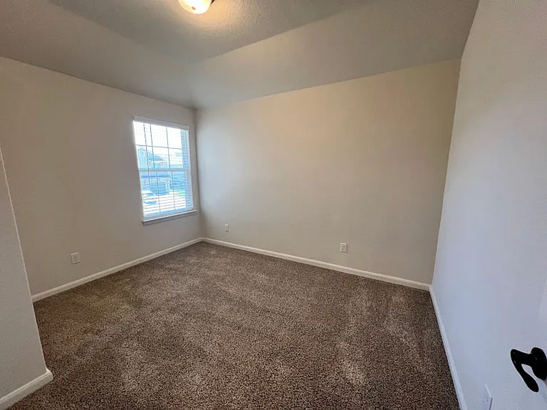13858 Enzo Gate #2 — Photo 18