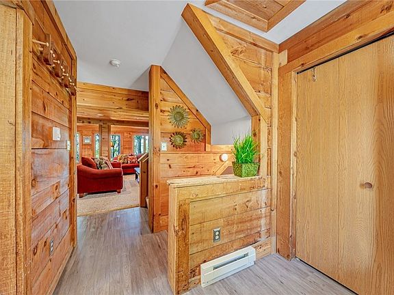 3rd image of 13 Zurich Way
