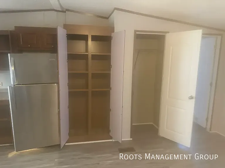 608 Stoney Creek Dr #64 — Photo 8
