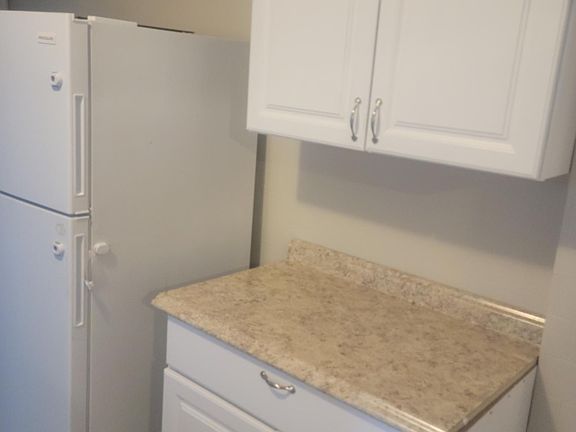 5th image of 1406 Linden St