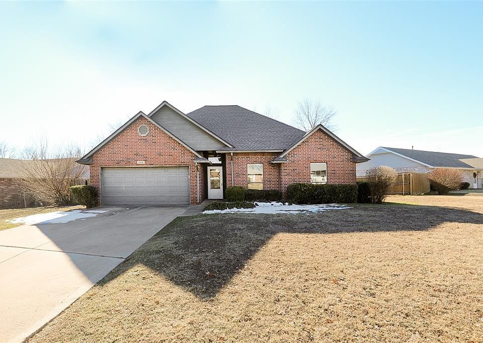 1st image of 1008 Meadowlake Dr