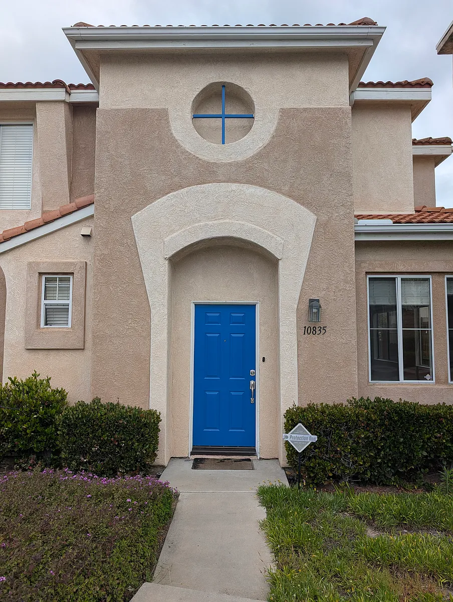 Front Elevation & Entry - 10835 Caminito Arcada