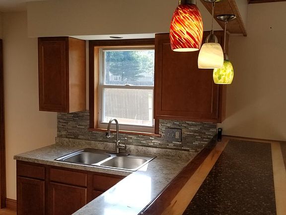 5th image of 2332 Lynnwood Dr