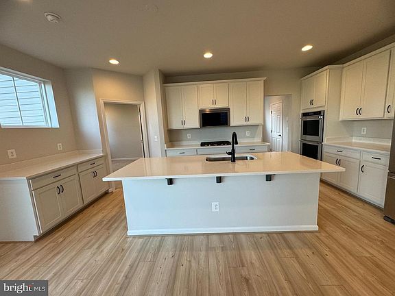 5th image of 2484 Scotch Bonnet Dr