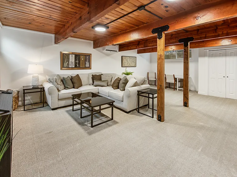 5901 NW Cherry St — Photo 43