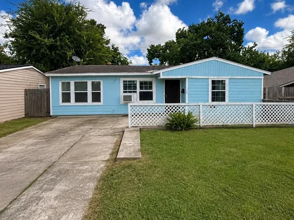 2405 Ingersol Ave, Pasadena, TX 77506