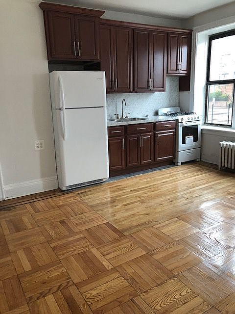 2nd image of 2970 Ocean Ave APT A3