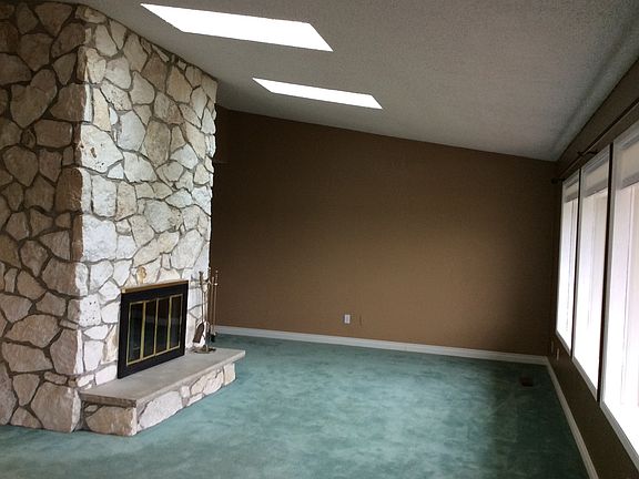 2nd image of 2716 Westview Dr