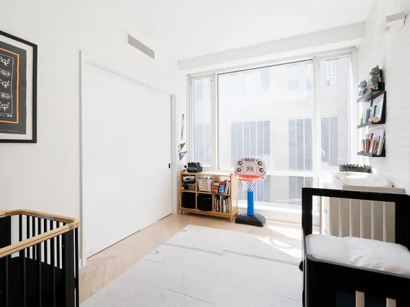 330 Spring Street image 8 of 9