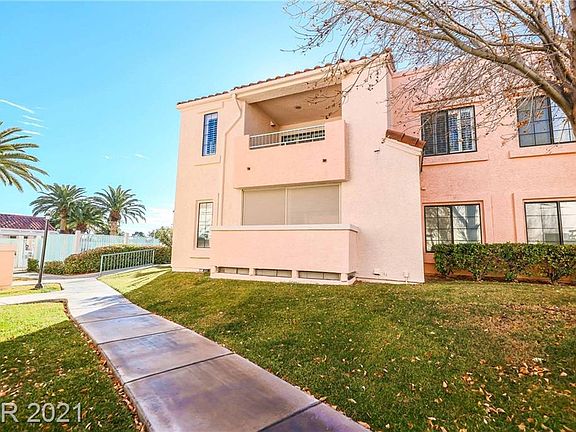4th image of 4835 S Torrey Pines Dr Unit 201