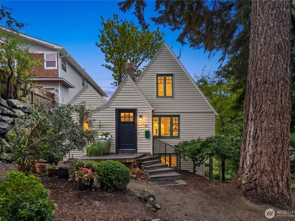 421 N 40th Street, Seattle, WA 98103