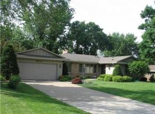 9945 Nord Rd, Bloomington, MN 55437