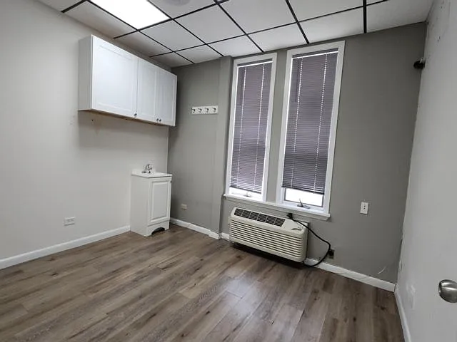 5968 Grand Ave — Photo 5