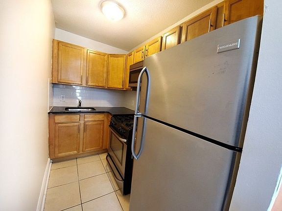 5th image of 1966 1st Ave APT 2B