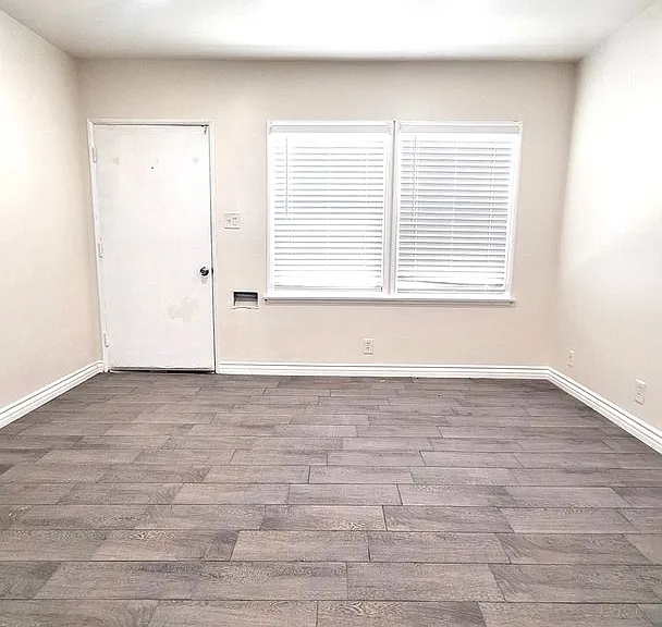 4033 W El Segundo Blvd — Photo 7
