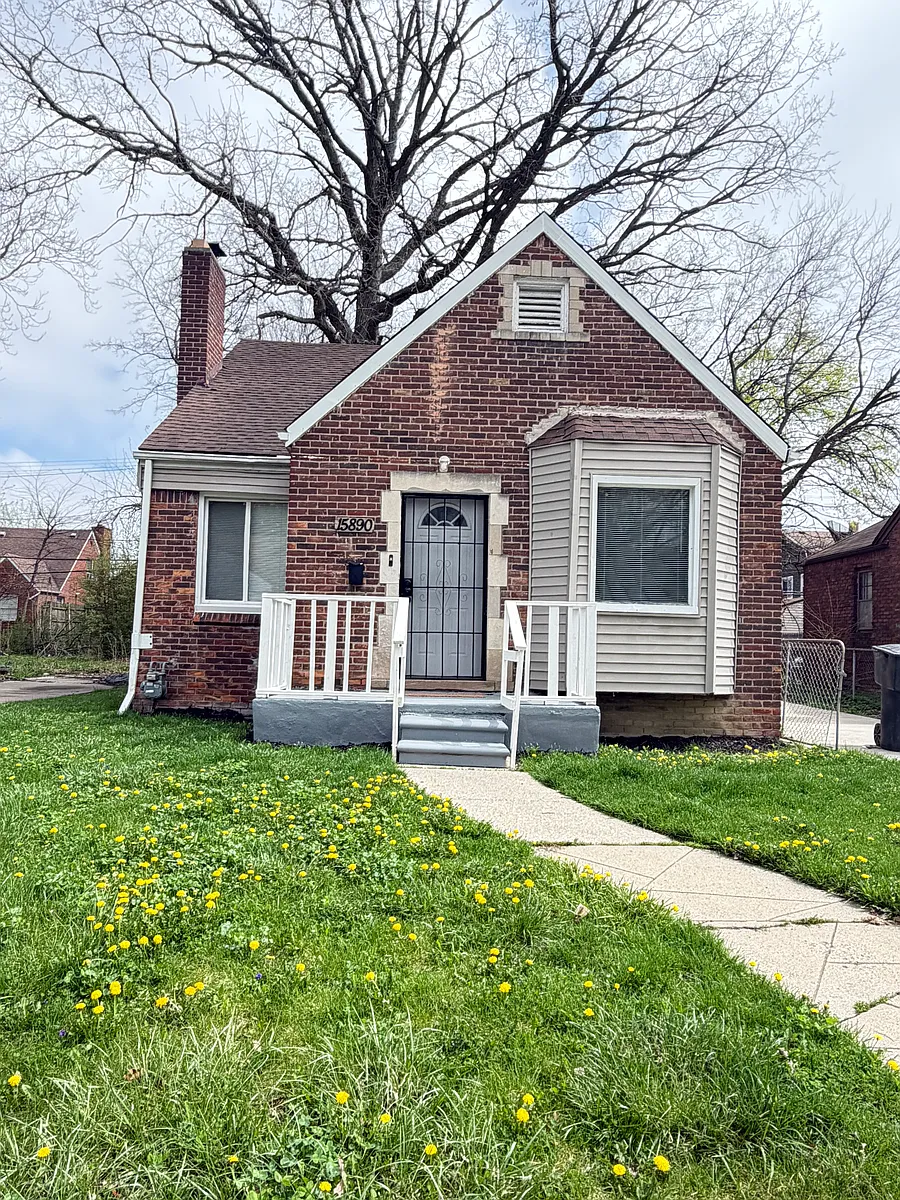 Building Photo - 15890 Ferguson St
