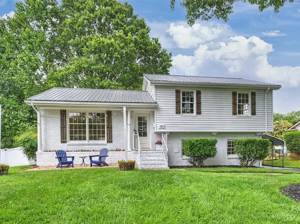 1901 Bentley Pl, Charlotte, NC 28205