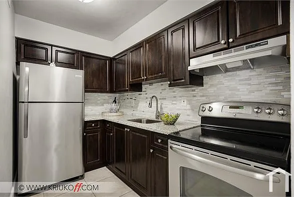 2051 NW 43rd Ter — Photo 11