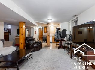 844 W Aldine Ave, Chicago, IL 60657