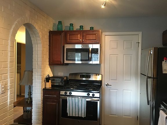 5th image of 76 Margate Ct Unit C2
