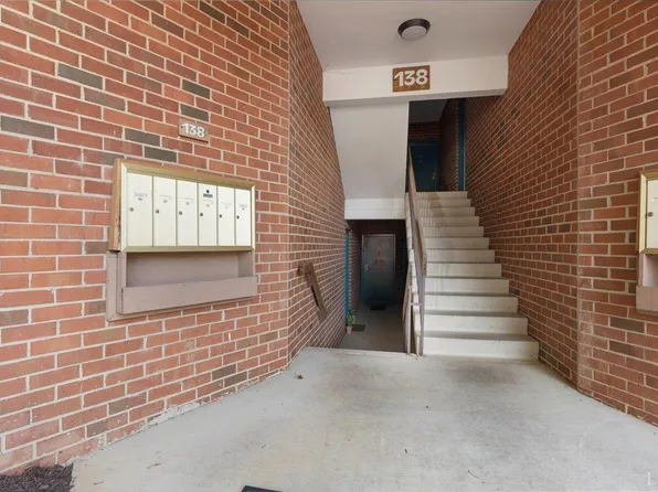 138 Green Turtle Ln, Charlottesville, VA 22901