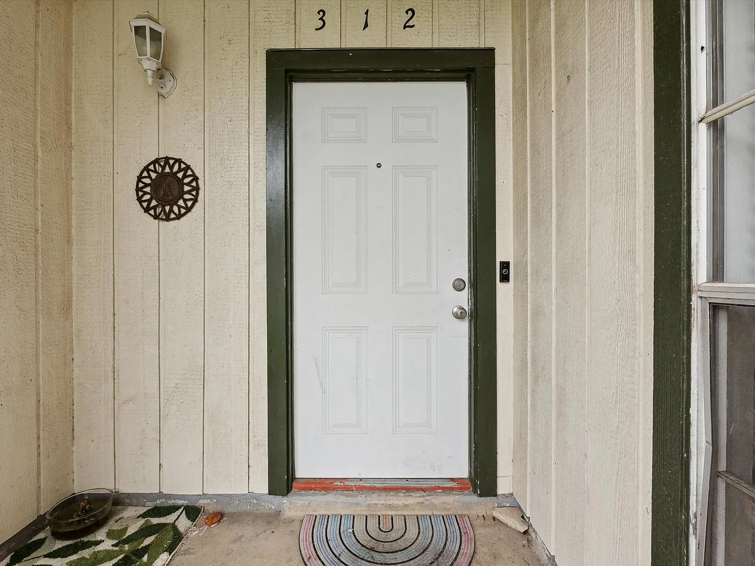 3 bed, 1111 sqft, $1,500 — Photo 4