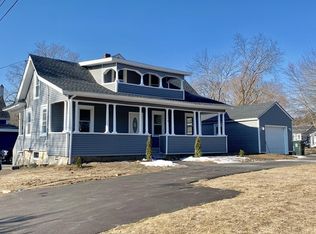 1776 Lakeview Ave, Dracut, MA 01826