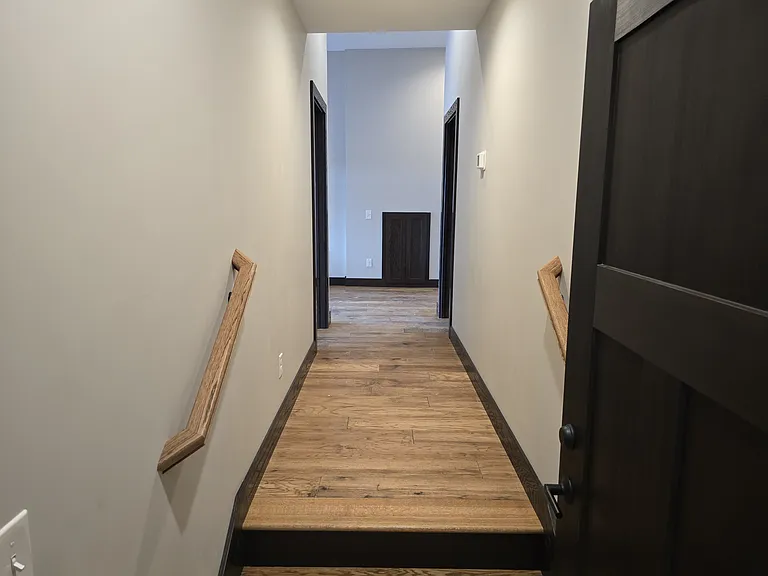 512 Division St S #2 — Photo 13