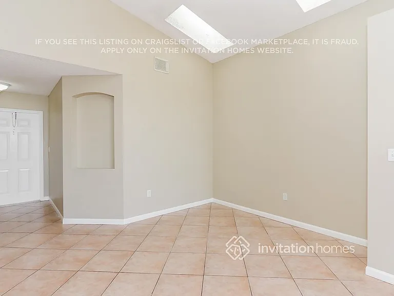 16575 NW 10th St — Photo 4