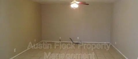 4th image of 655 W Pampa Ave