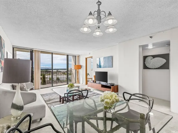 98-501 Koauka Loop APT A808, Aiea, HI 96701