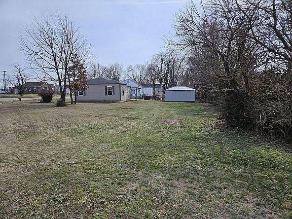 2nd image of 1124 Enfield Dr