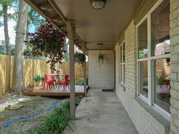 4th image of 17022 Hill View Ln