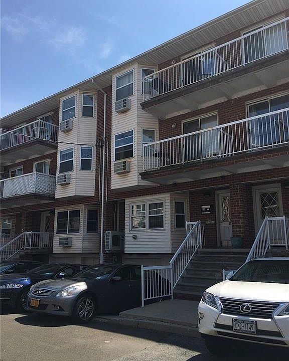 1st image of 12 Cove Ln #4A