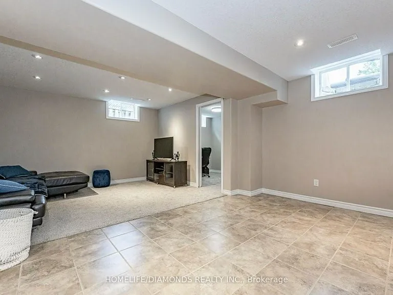 188 Pebblecreek Dr #BASEMENT — Photo 3