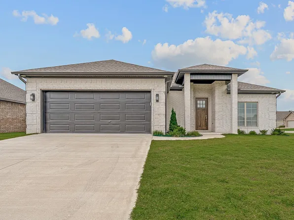 215 Craftsbury, Bono, AR 72416