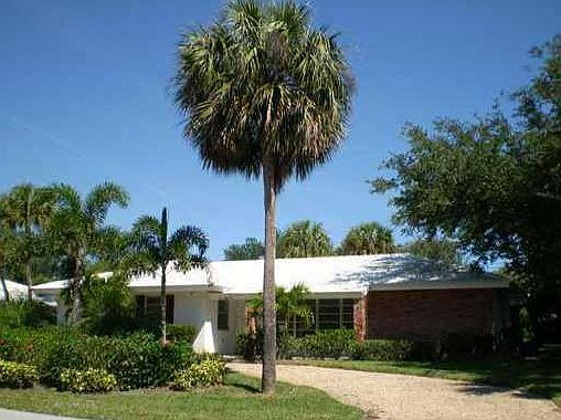1st image of 555 Iris Ln