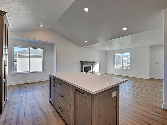 4th image of 1848 N Mantle Way #417