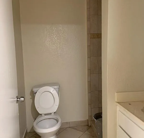 6914 Hazeltine Ave #102 — Photo 5