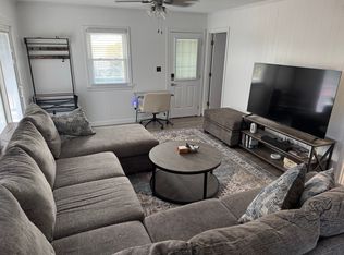 104 E Goddard Ave, Kill Devil Hills, NC 27948