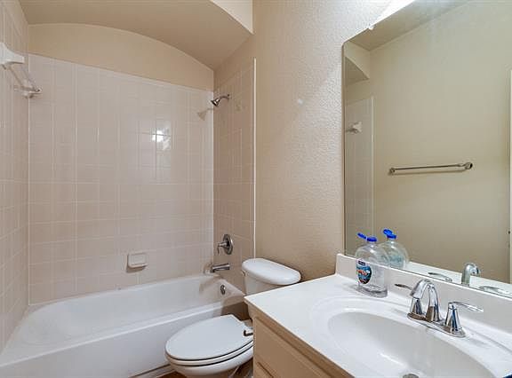 5th image of 1725 Lake Way Dr