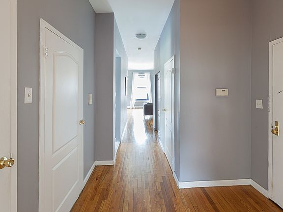 5th image of 259 Lenox Ave APT 2
