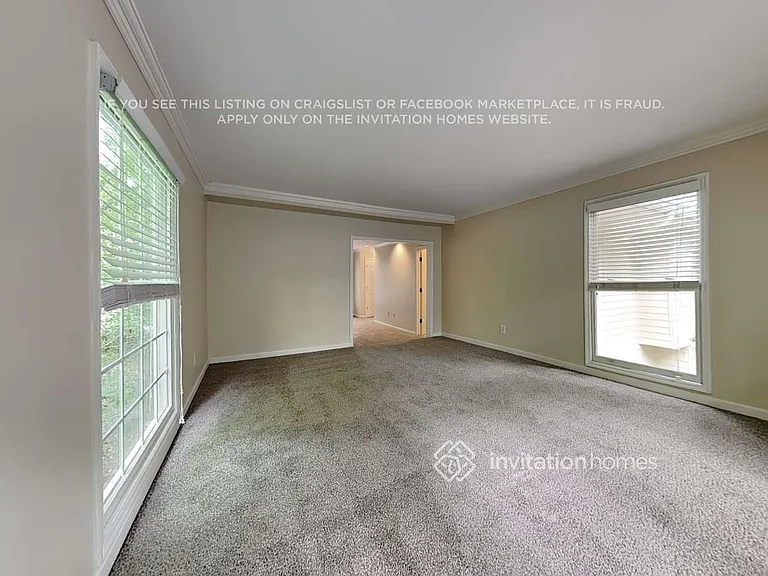 9320 N Lake Dr — Photo 17