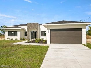 1709 NE 41st St, Cape Coral, FL 33909