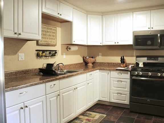 5th image of 15066 Water Ave